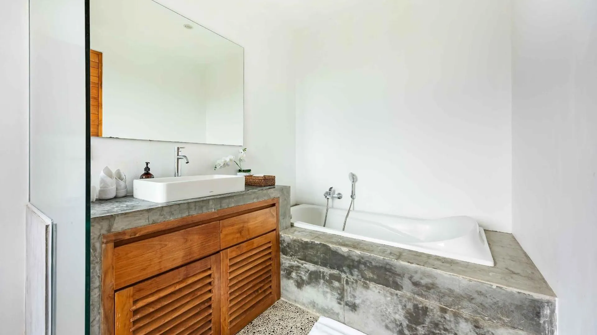 Villa Tupai - Best Location 3Br With Ac Living Room, 600M To Berawa Beach, Perfect For Surfers チャングー インドネシア