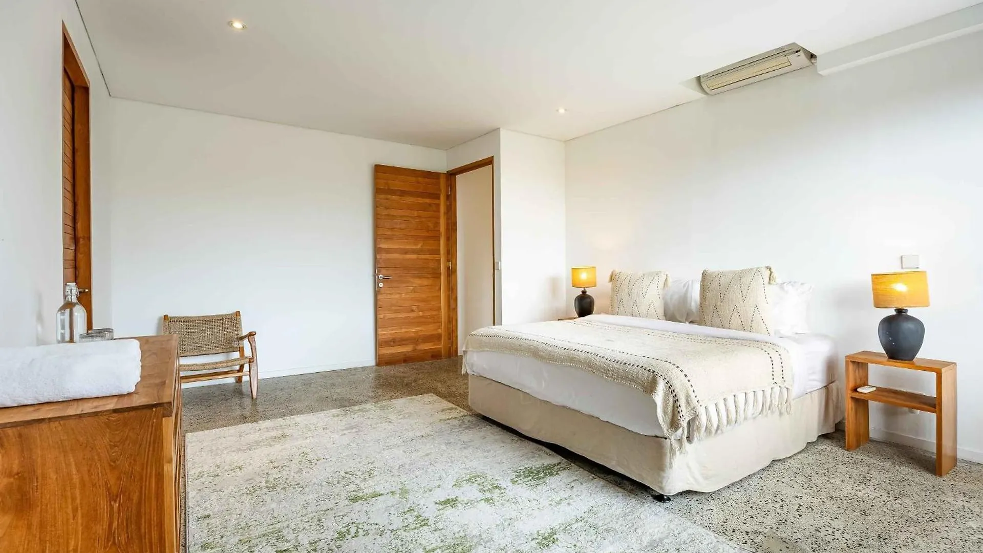 Villa Tupai - Best Location 3Br With Ac Living Room, 600M To Berawa Beach, Perfect For Surfers チャングー