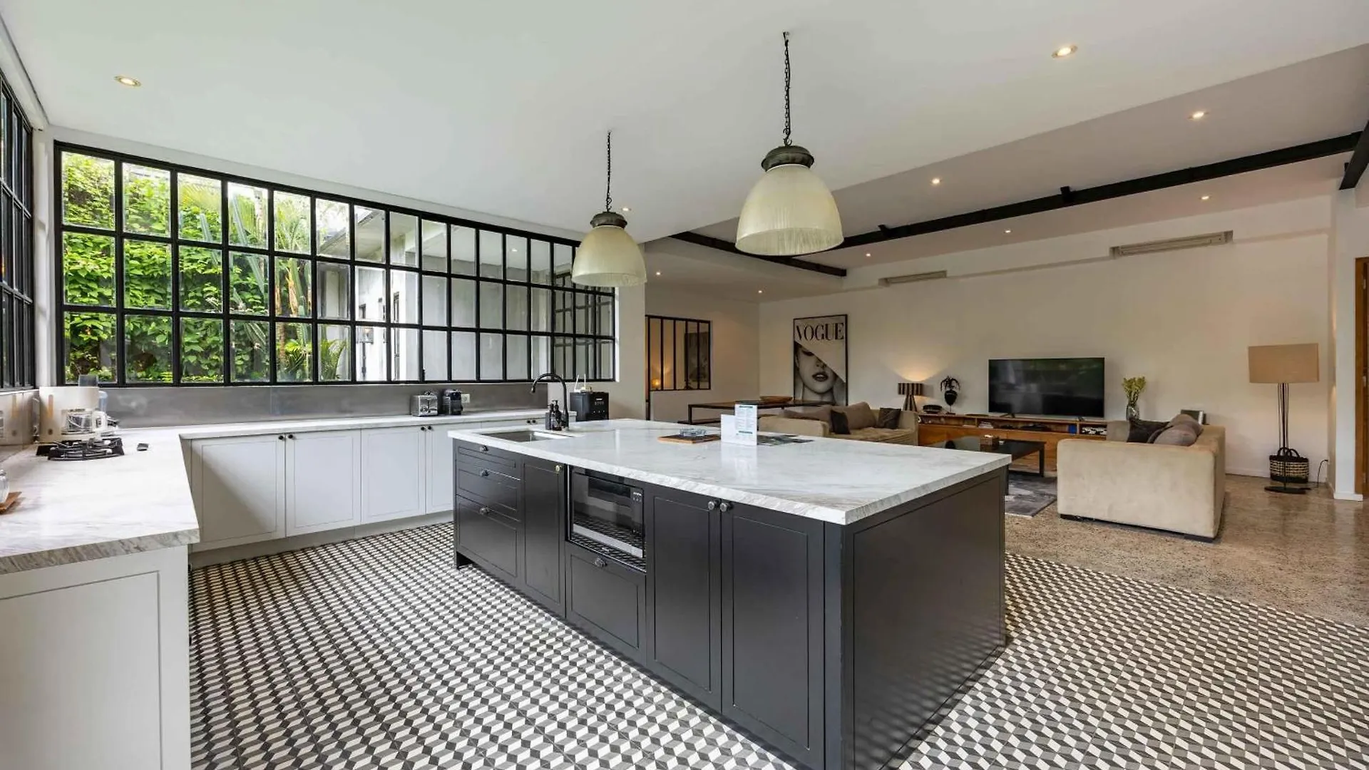 Villa Tupai - Best Location 3Br With Ac Living Room, 600M To Berawa Beach, Perfect For Surfers Canggu  Indonesia